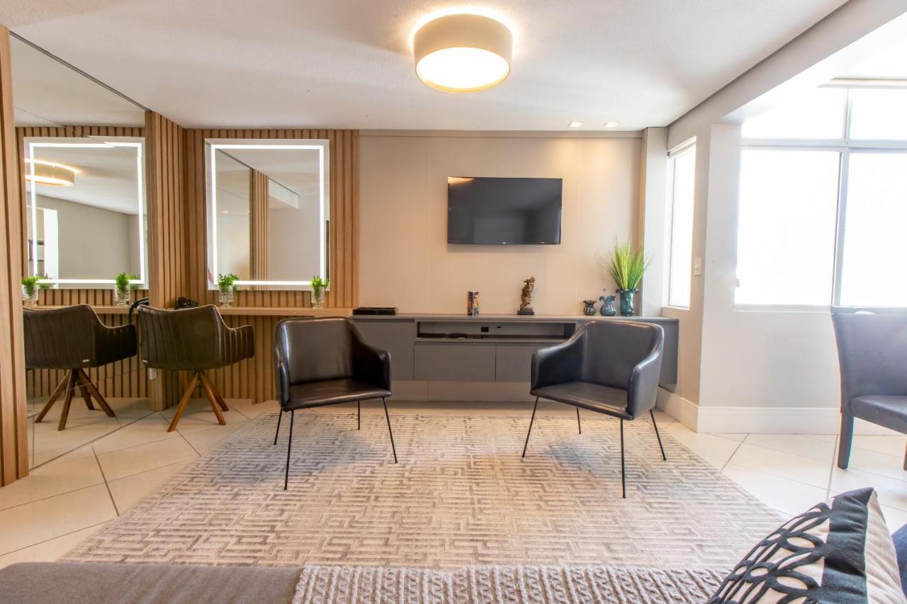 Delupo Hotel - Livin Studios Крисиума Экстерьер фото