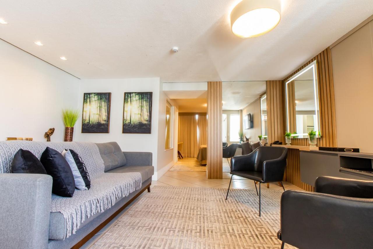 Delupo Hotel - Livin Studios Крисиума Экстерьер фото